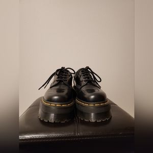 Dr. Martens Women's 8053 Polished Smooth Platform (Size: 6 US, Colour: Black)